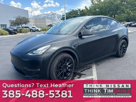 TESLA MODEL Y 2021 5YJYGDEE3MF138889 image